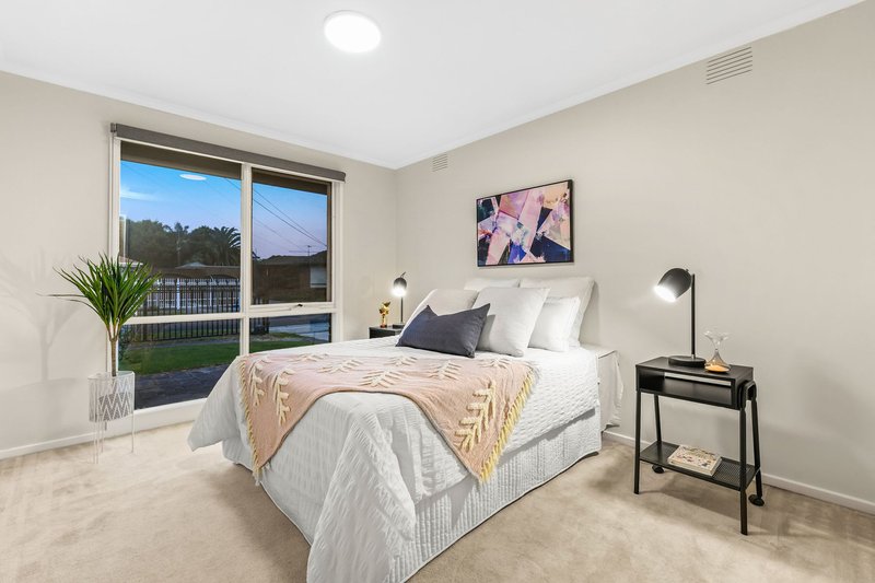 Photo - 18 Melanie Close, Keysborough VIC 3173 - Image 8