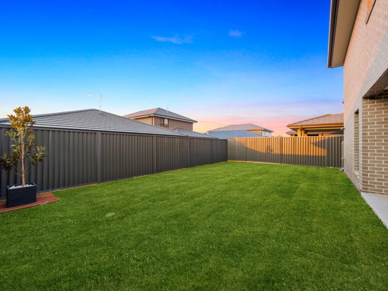 Photo - 18 Mellish Street, Marsden Park NSW 2765 - Image 13