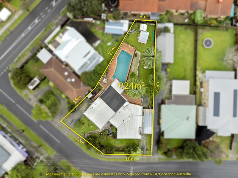 Photo - 18 Melrose Avenue, Macleod VIC 3085 - Image 1