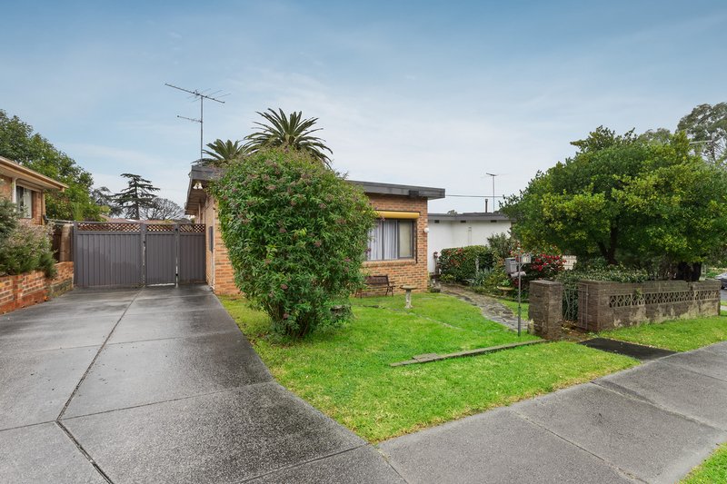 Photo - 18 Melrose Avenue, Macleod VIC 3085 - Image 2