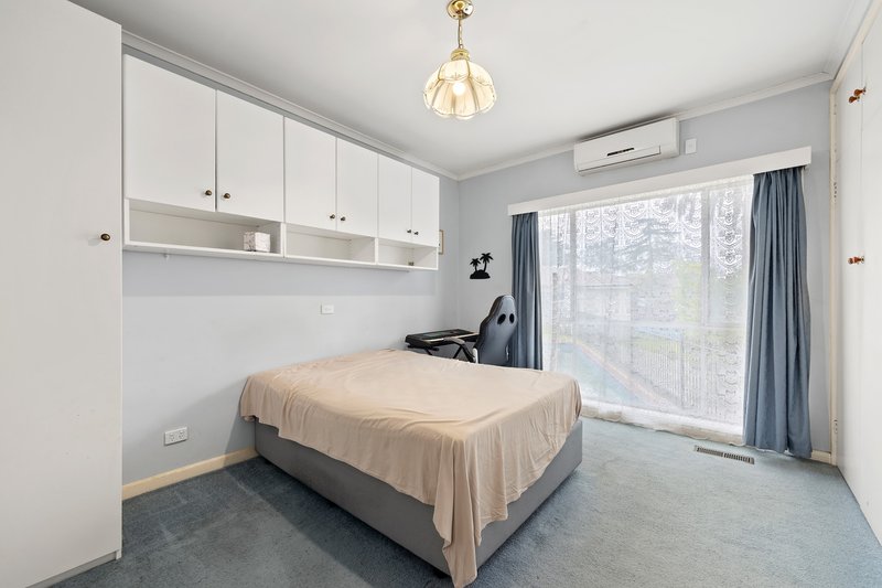 Photo - 18 Melrose Avenue, Macleod VIC 3085 - Image 8