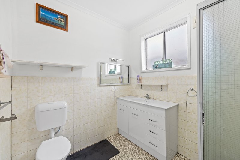 Photo - 18 Melrose Avenue, Macleod VIC 3085 - Image 11