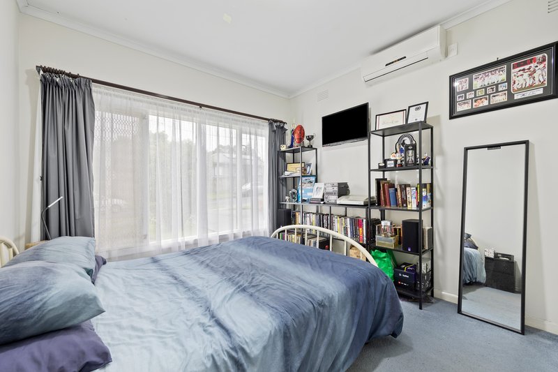 Photo - 18 Melrose Avenue, Macleod VIC 3085 - Image 12