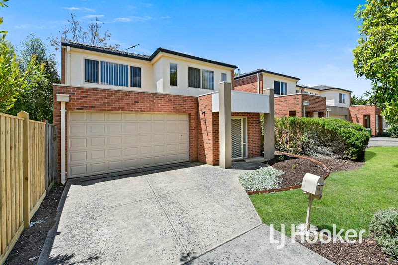 Photo - 18 Melzak Way, Berwick VIC 3806 - Image 17