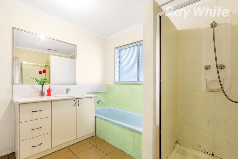 Photo - 18 Memorial Avenue, Epping VIC 3076 - Image 5