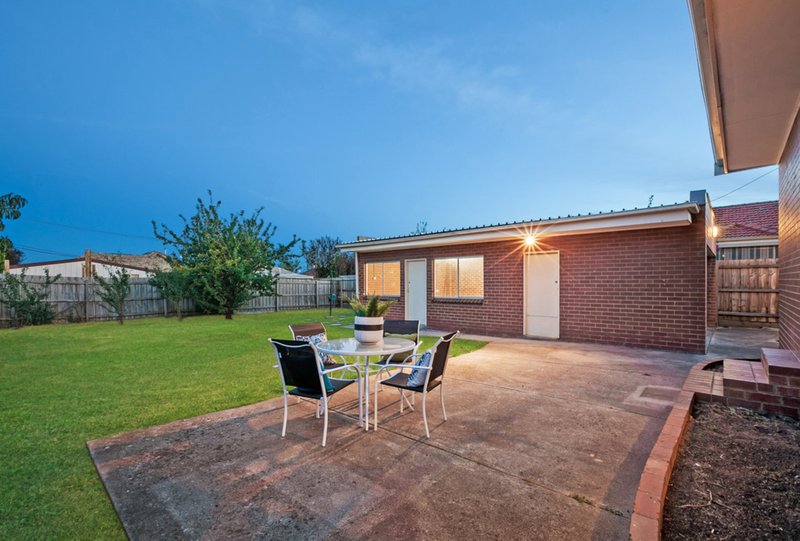 Photo - 18 Mendip Road, Reservoir VIC 3073 - Image 16