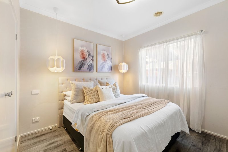 Photo - 18 Meranti Way, Epping VIC 3076 - Image 8
