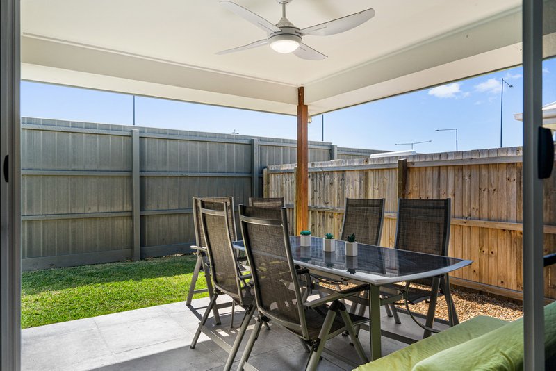 Photo - 18 Meredith Crescent, Baringa QLD 4551 - Image 11