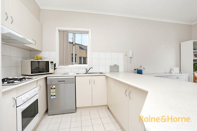 Photo - 18 Merino Mews, Kensington VIC 3031 - Image 3