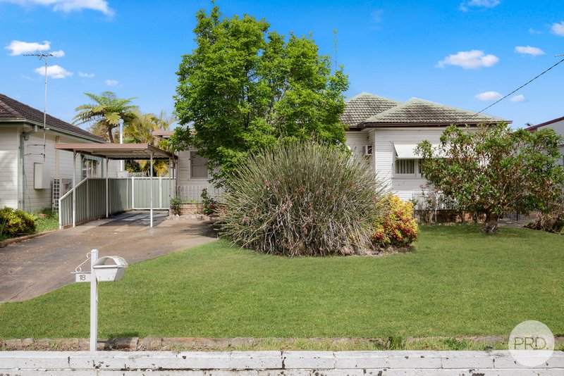 18 Merryl Avenue, Toongabbie NSW 2146