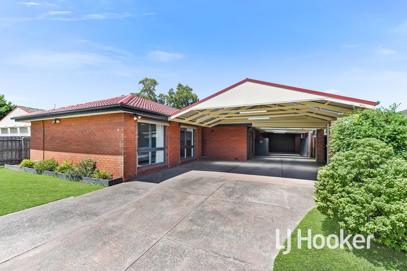 18 Millswyn Avenue, Hampton Park VIC 3976