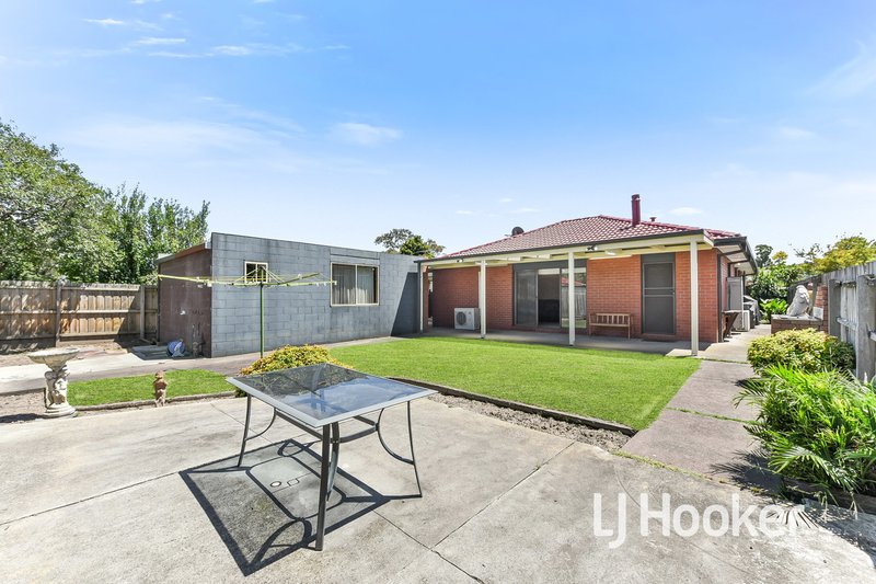 Photo - 18 Millswyn Avenue, Hampton Park VIC 3976 - Image 12