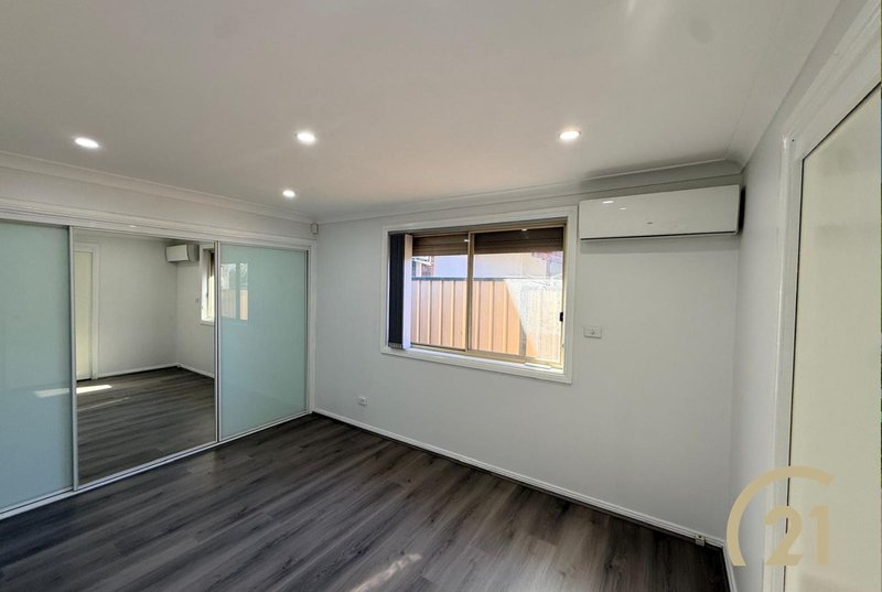 Photo - 18 Mimosa Road, Bossley Park NSW 2176 - Image 6