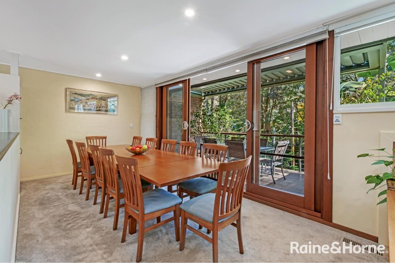 Photo - 18 Minnamurra Place, Pymble NSW 2073 - Image 3