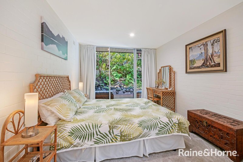 Photo - 18 Minnamurra Place, Pymble NSW 2073 - Image 5