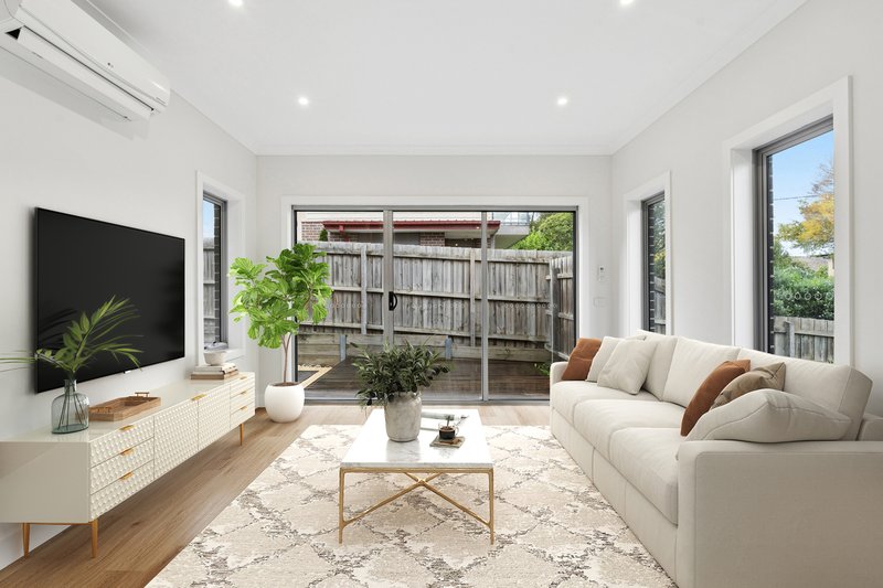 Photo - 1/8 Miranda Road, Reservoir VIC 3073 - Image 2