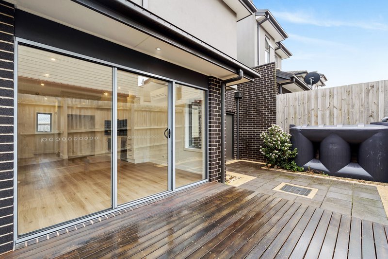 Photo - 1/8 Miranda Road, Reservoir VIC 3073 - Image 10