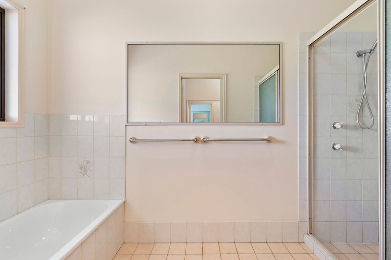 Photo - 18 Mobbs Place, Ormeau QLD 4208 - Image 18