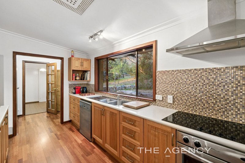 Photo - 18 Mofflin Avenue, Darlington WA 6070 - Image 12