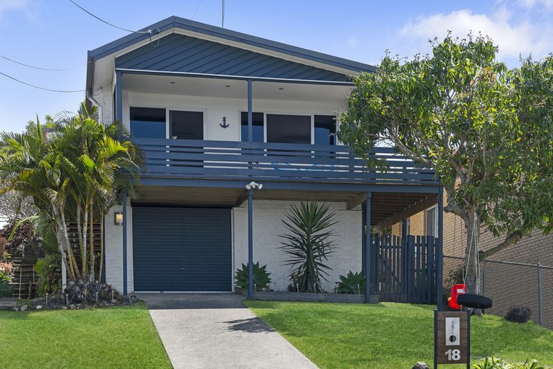 Photo - 18 Monash Street, Tugun QLD 4224 - Image 3