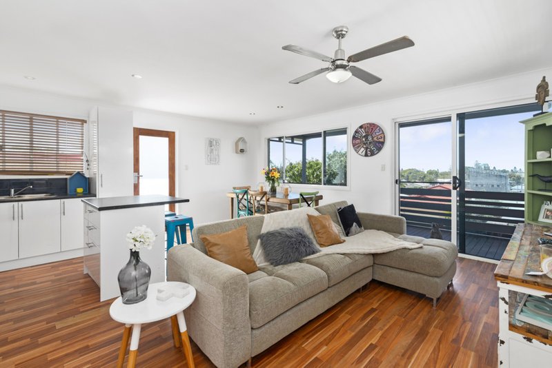 Photo - 18 Monash Street, Tugun QLD 4224 - Image 4