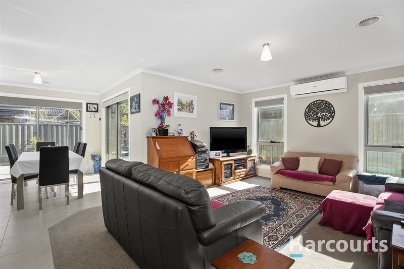 Photo - 18 Moorabool Drive, Ballan VIC 3342 - Image 3