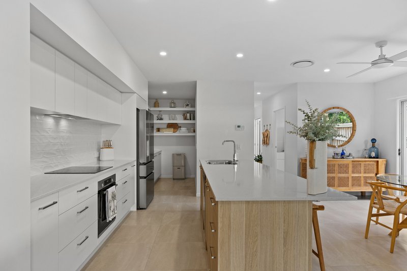 Photo - 1/8 Moore Street, Victoria Point QLD 4165 - Image 4