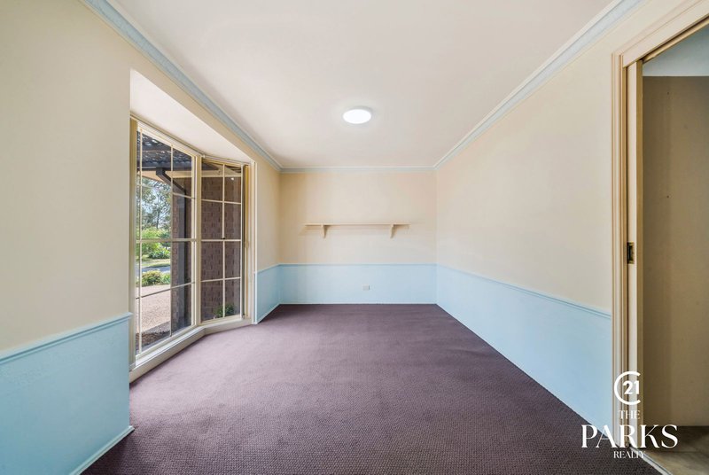 Photo - 18 Moorhouse Crescent, Edensor Park NSW 2176 - Image 4