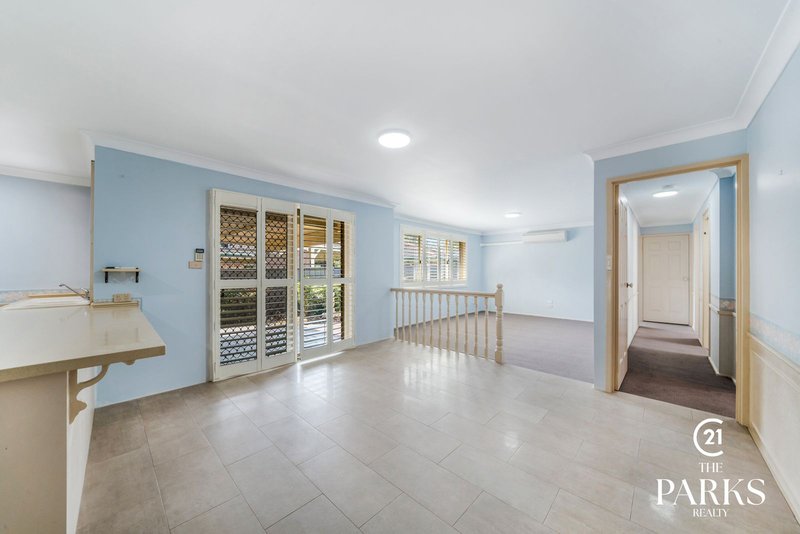 Photo - 18 Moorhouse Crescent, Edensor Park NSW 2176 - Image 7