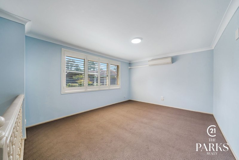 Photo - 18 Moorhouse Crescent, Edensor Park NSW 2176 - Image 9