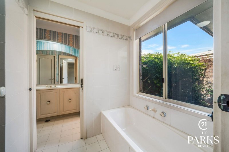 Photo - 18 Moorhouse Crescent, Edensor Park NSW 2176 - Image 14