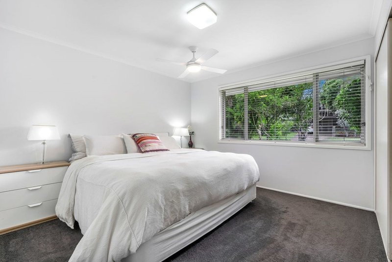 Photo - 18 Morden Street, Birkdale QLD 4159 - Image 7