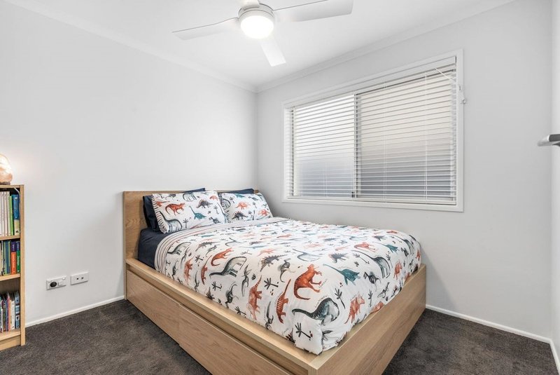 Photo - 18 Morden Street, Birkdale QLD 4159 - Image 9