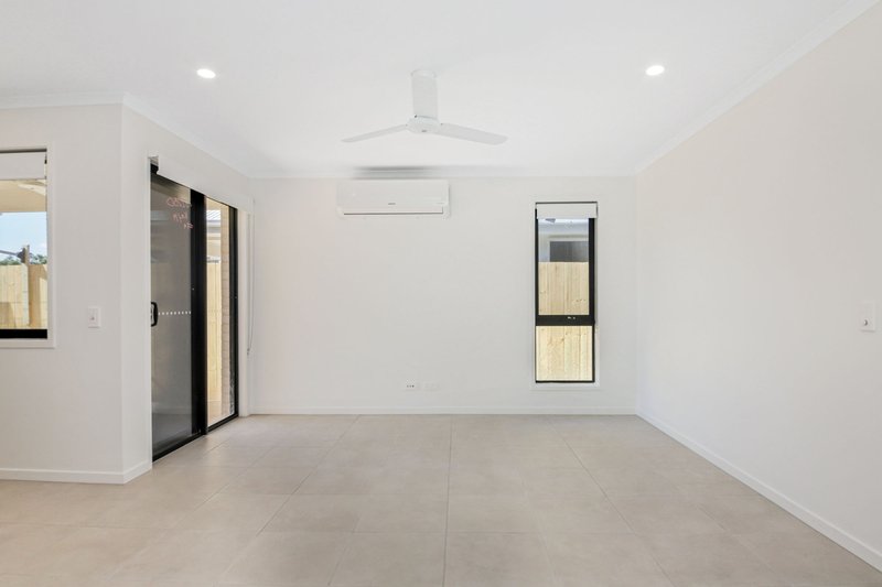 Photo - 1/8 Morris Place, Burpengary QLD 4505 - Image 3