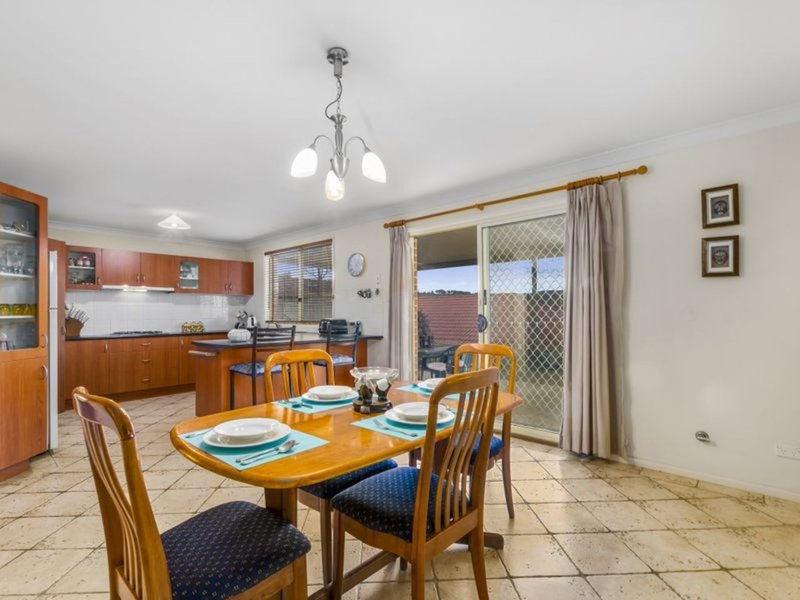 Photo - 18 Mortlock Drive, Albion Park NSW 2527 - Image 6