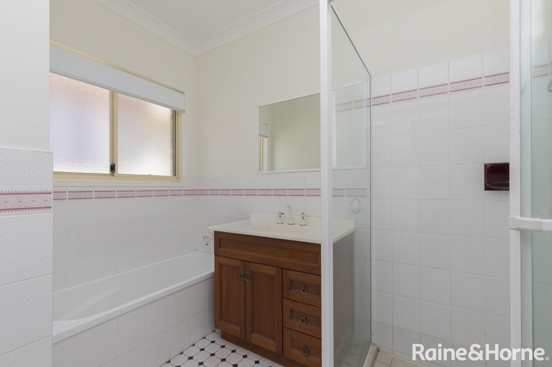 Photo - 18 Mossman Street, Taringa QLD 4068 - Image 7