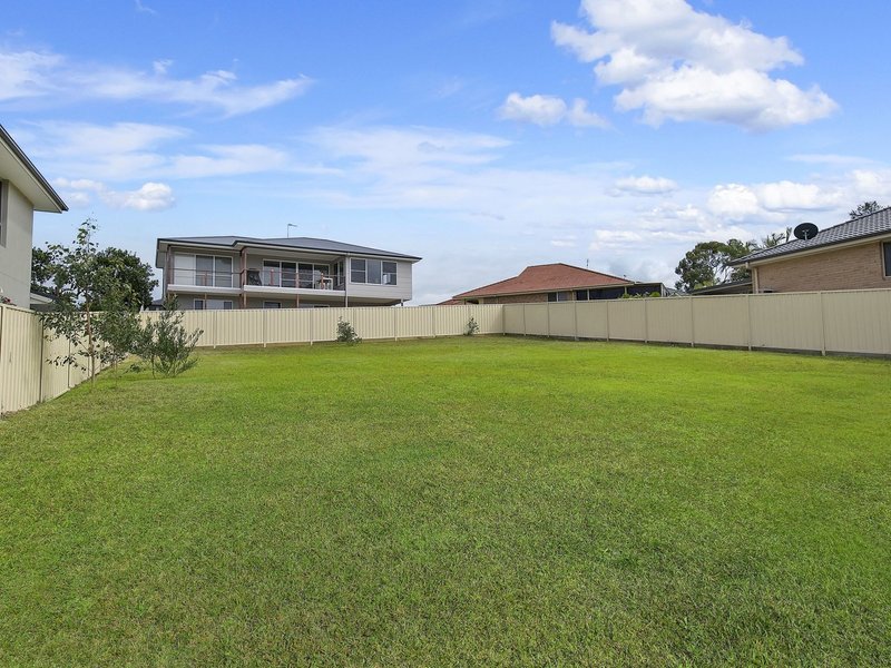 Photo - 18 Mulwala Drive, Wyee Point NSW 2259 - Image 3