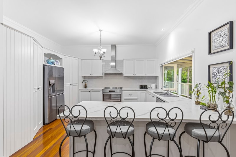 Photo - 18 Mulwala Street, Maudsland QLD 4210 - Image 8