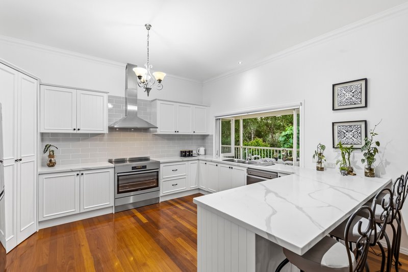 Photo - 18 Mulwala Street, Maudsland QLD 4210 - Image 9