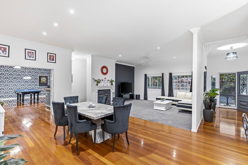 Photo - 18 Mulwala Street, Maudsland QLD 4210 - Image 11