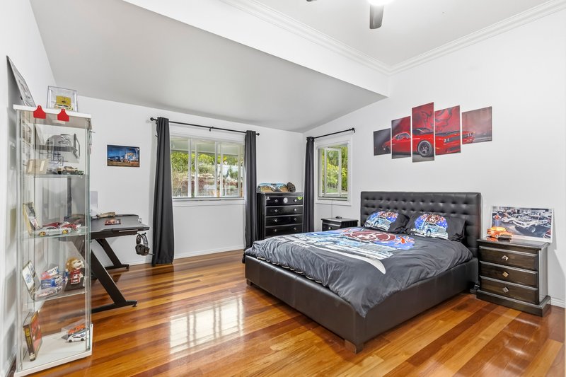 Photo - 18 Mulwala Street, Maudsland QLD 4210 - Image 15