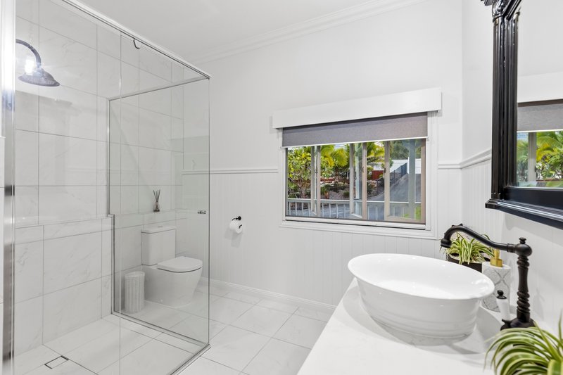 Photo - 18 Mulwala Street, Maudsland QLD 4210 - Image 16