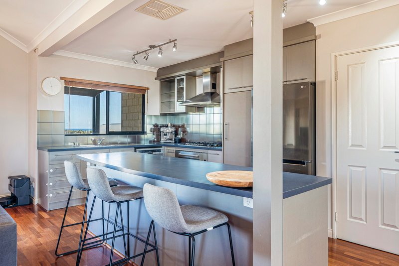 Photo - 18 Mundaring Crescent, Dawesville WA 6211 - Image 6