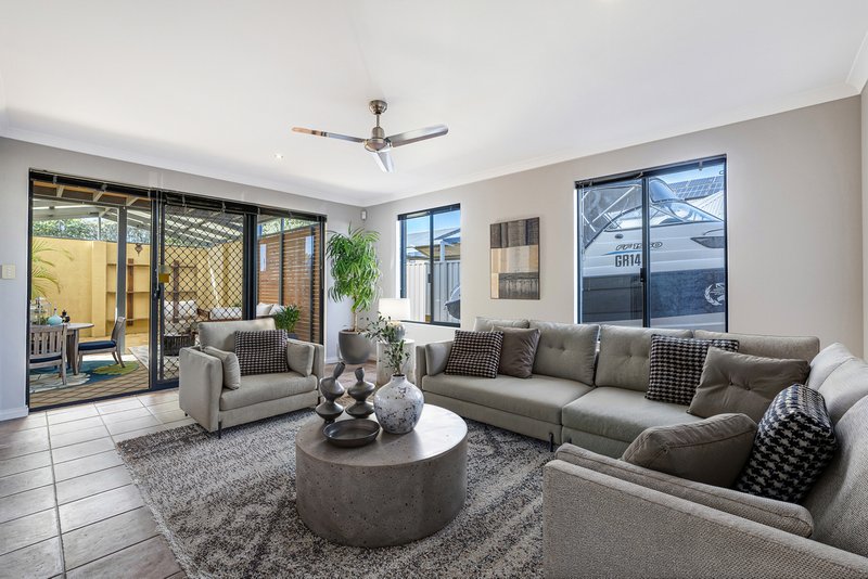 Photo - 18 Mundaring Crescent, Dawesville WA 6211 - Image 25
