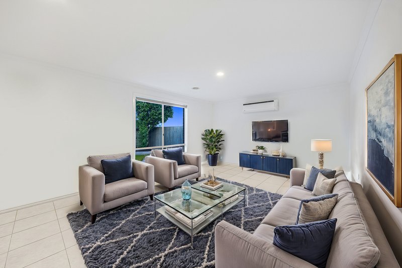 Photo - 18 Myhaven Circuit, Carrum Downs VIC 3201 - Image 6