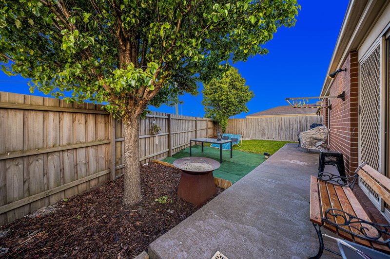 Photo - 18 Myhaven Circuit, Carrum Downs VIC 3201 - Image 13