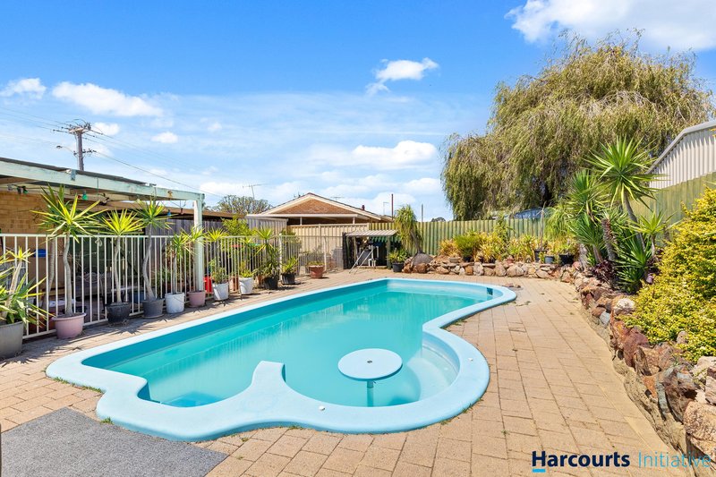 18 Nanovich Avenue, Girrawheen WA 6064