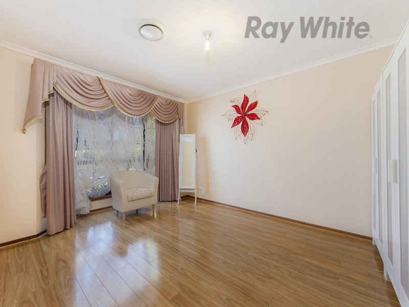 Photo - 18 Narong Place, Keilor Downs VIC 3038 - Image 10