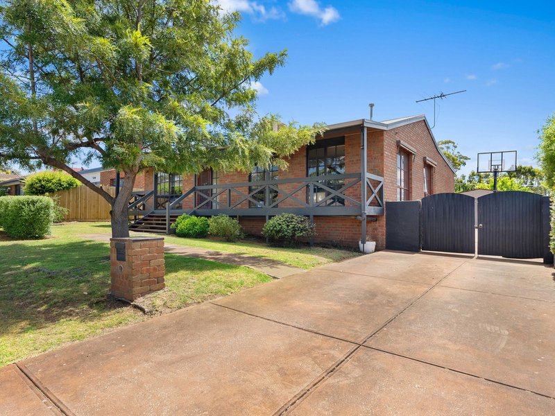 18 Nathan Drive, Darley VIC 3340