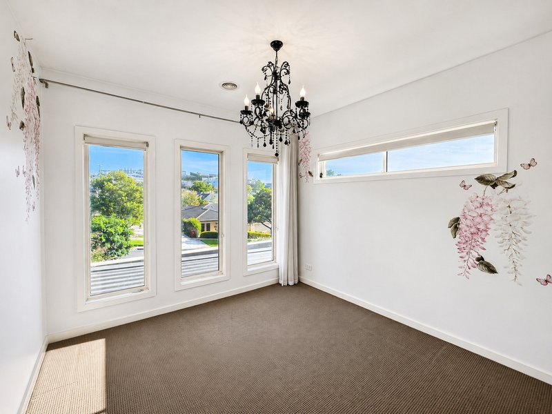 Photo - 18 Nedlands Drive, Highton VIC 3216 - Image 6